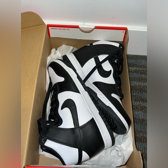 Nike Dunk High Panda Black And White Women 2021 DD1869-103 US 6-Preowned w/ Box - Picture 2 of 15